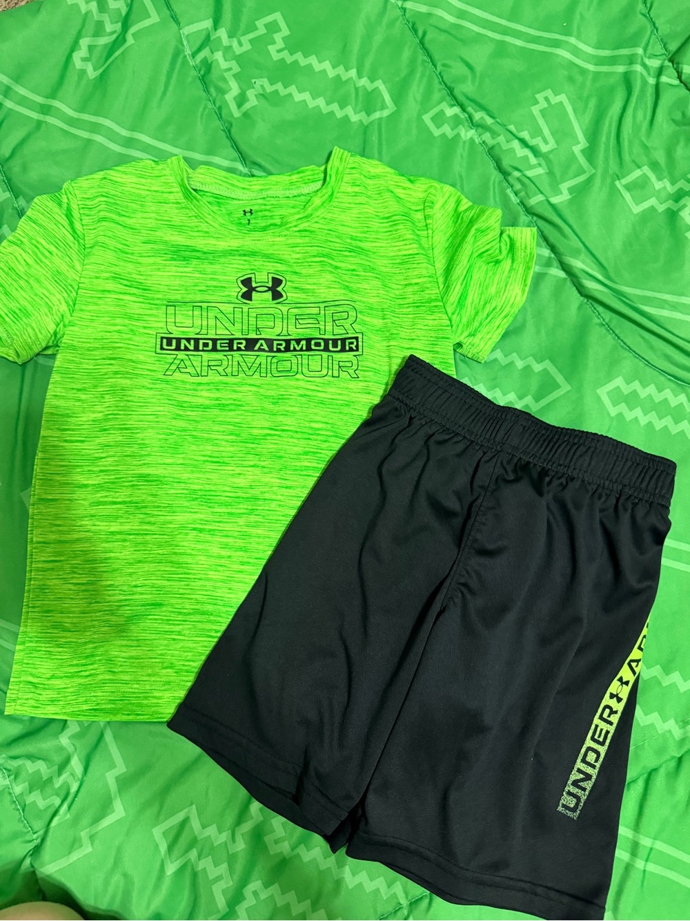 Boys Under Armour Outfit
